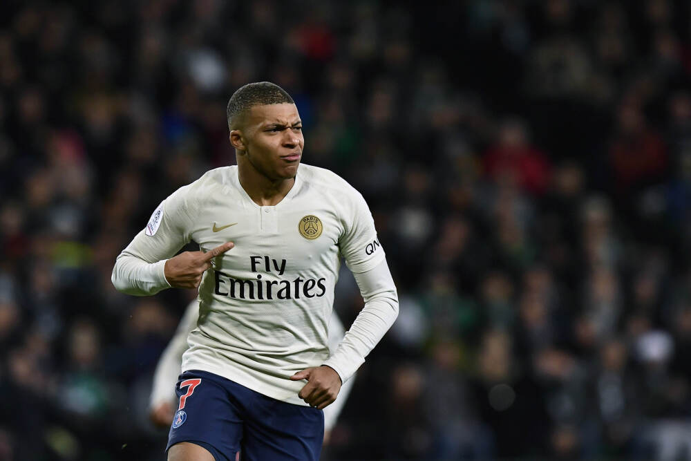 A股：做好心理准备，近期有点异常，或将会迎来大级别“暴风雨”